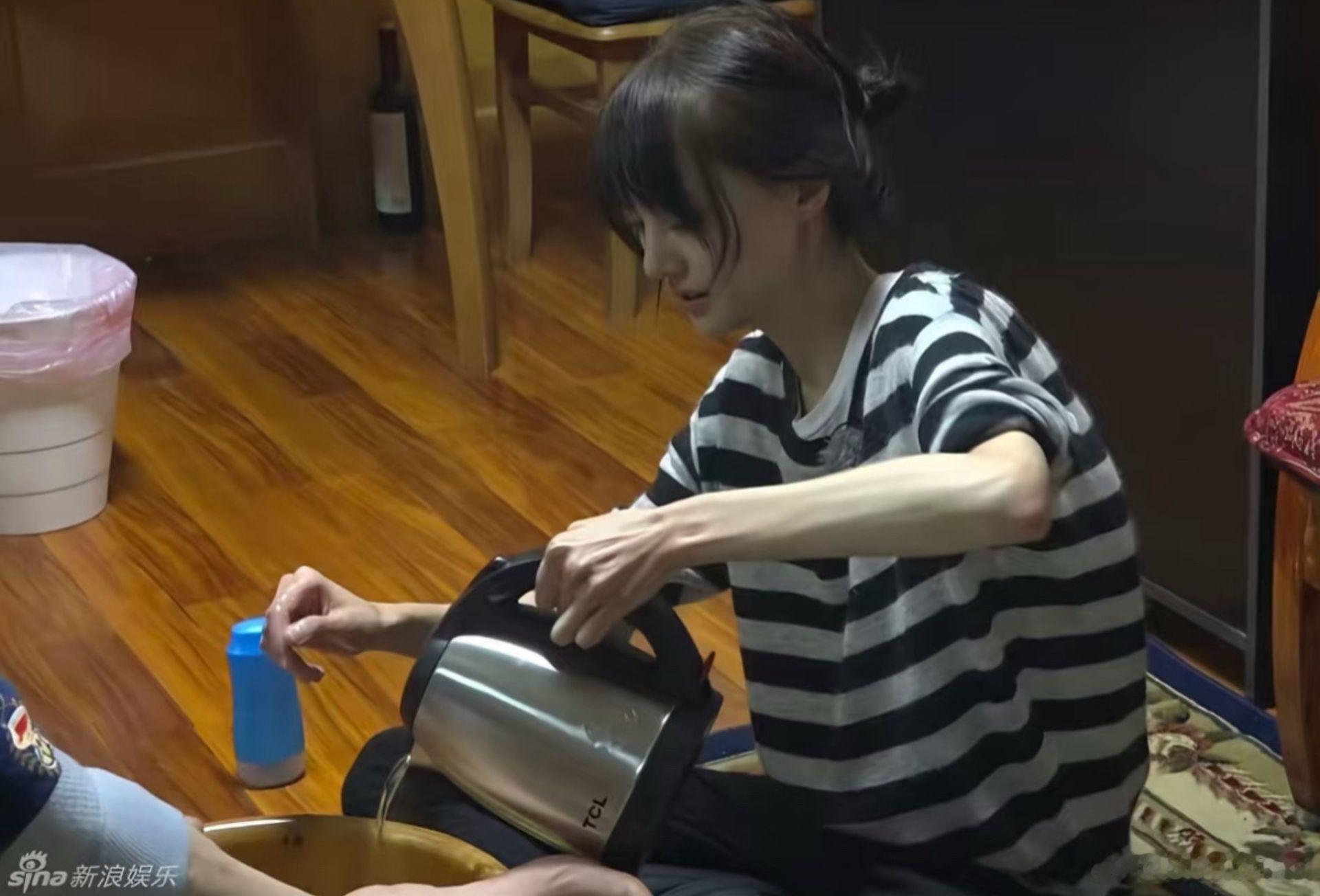 顶级清纯脸真的很抗打爽子这么多年还有这么强的路人缘不是盖的顶级清纯白月光脸不是雌