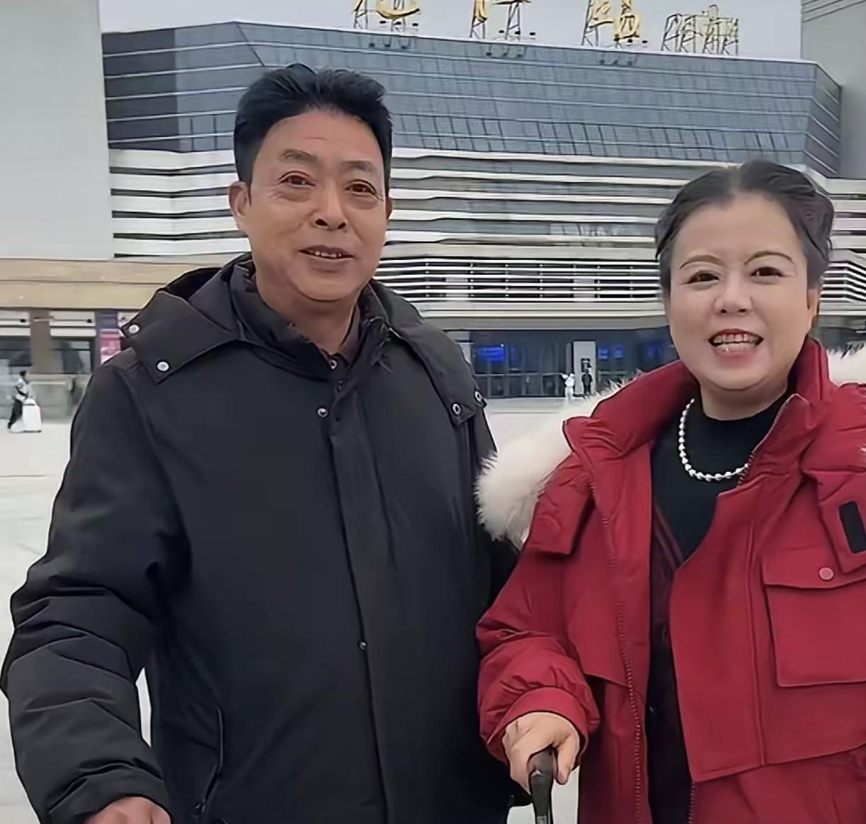 家人们，大瓜来了！刚刚知情者那边又透风了！他说什么？说网红这次可能要杀到现场去