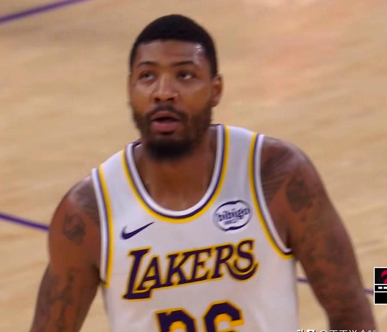 湖人104-112快船，爆了个大冷！你刚看完直播，心里咯噔：双星齐出，咋还