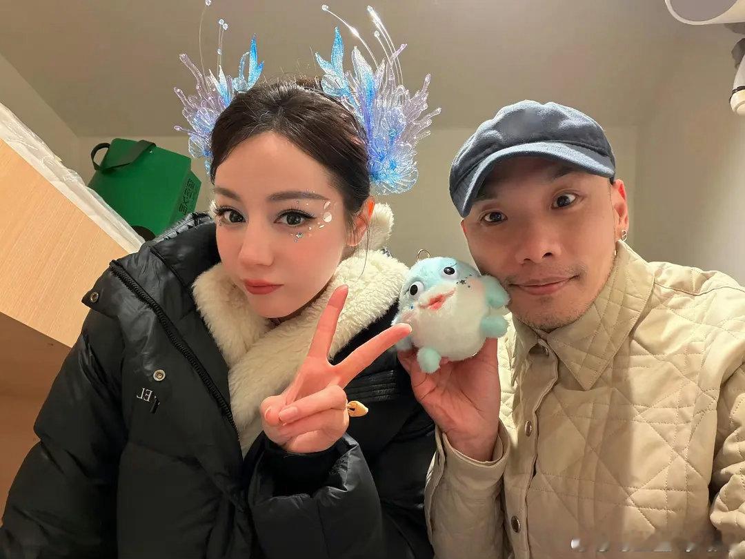 王光头化妆像是给每个女明星都戴上了一层面具