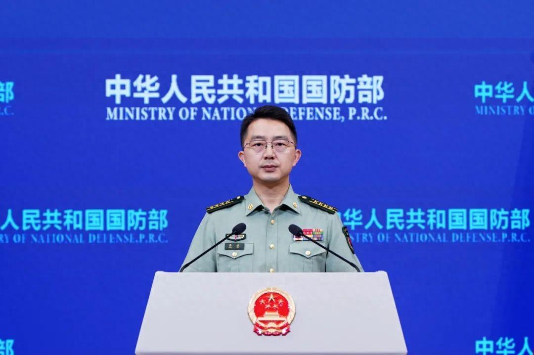 这才叫“公道自在人心”，外国船只为了预防被袭击悬挂中国国旗有外媒报道，近期有