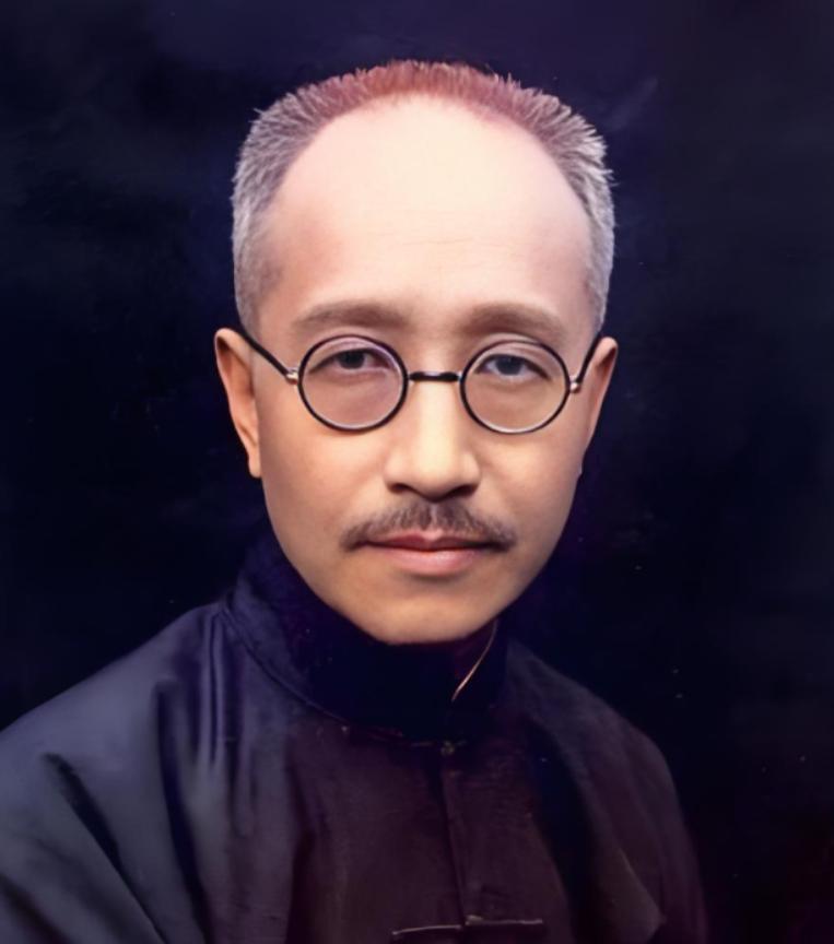 1953年的北京，发生了一件震动文坛的“硬碰硬”事件。在一次重要会议上，梁漱溟