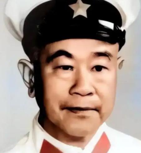 1973年，女知青黄丽萍带农村丈夫回宁波娘家，丈夫看到墙上军装照片脸色煞白——那