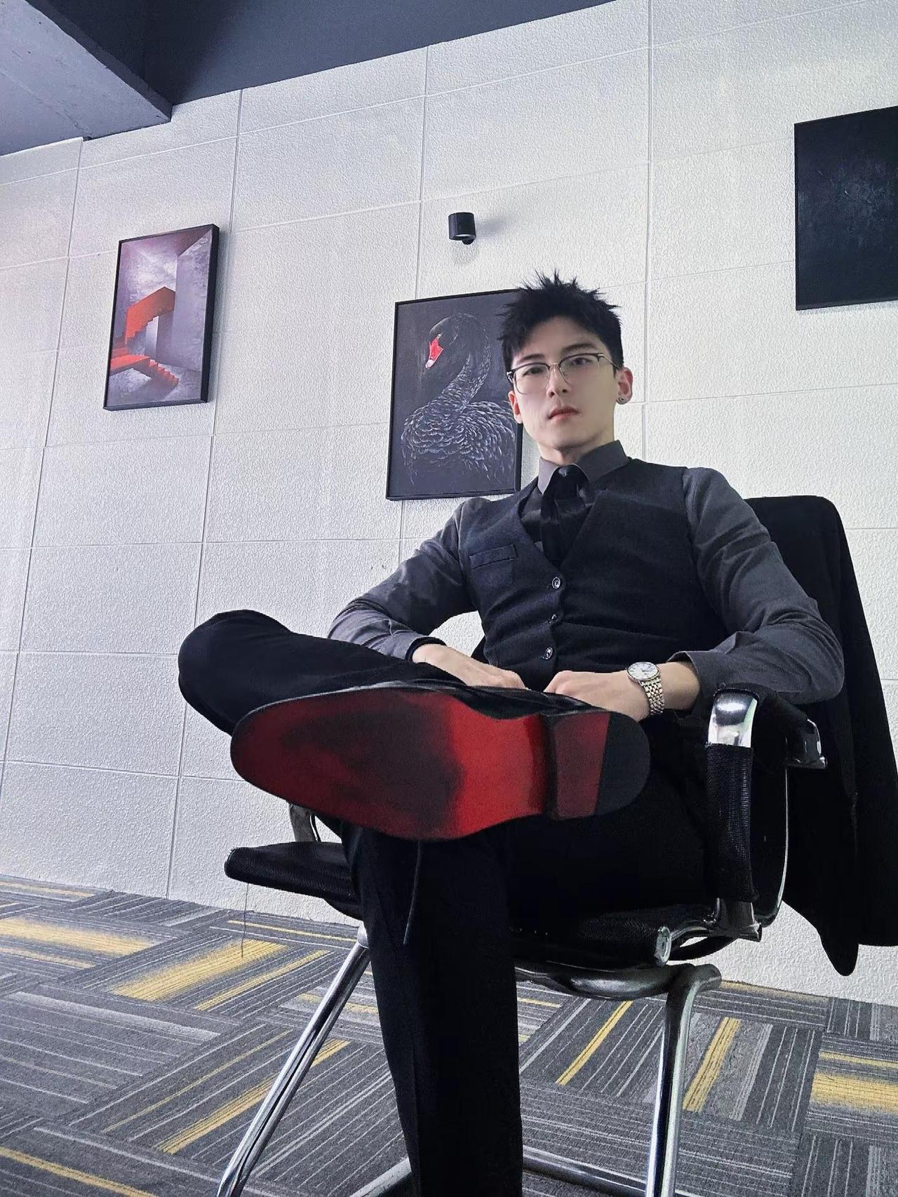 今日份正装。正装皮鞋轻熟风