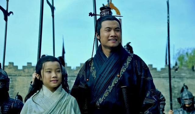 曹冲聪明绝顶，却只是庶子。如果他不早逝能争得过曹丕吗？建安十年前后，曹操