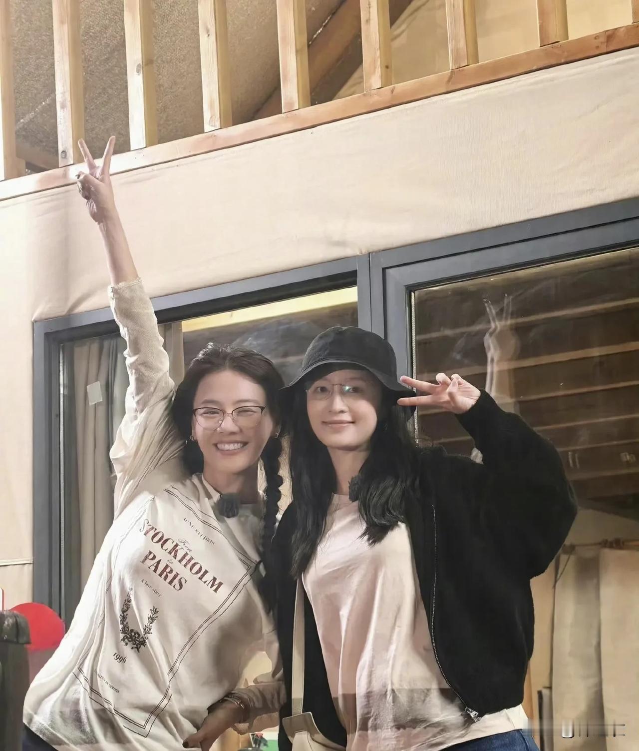 不谈李沁，我现在都无法把马思纯和37岁联系在一起，因为她的情绪太外化了。刻板