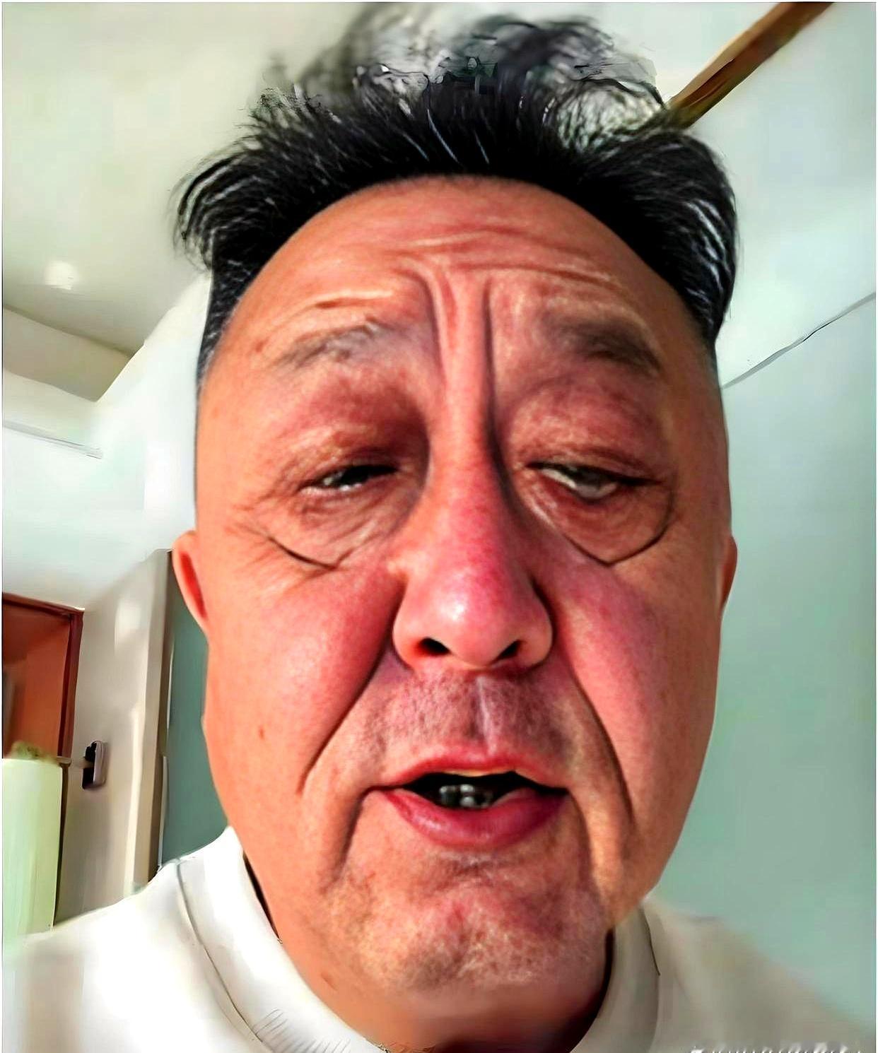三秒钟死寂，场子两千人都憋住气。德云社小剧场那天，秦霄贤说着说着卡了壳。于谦