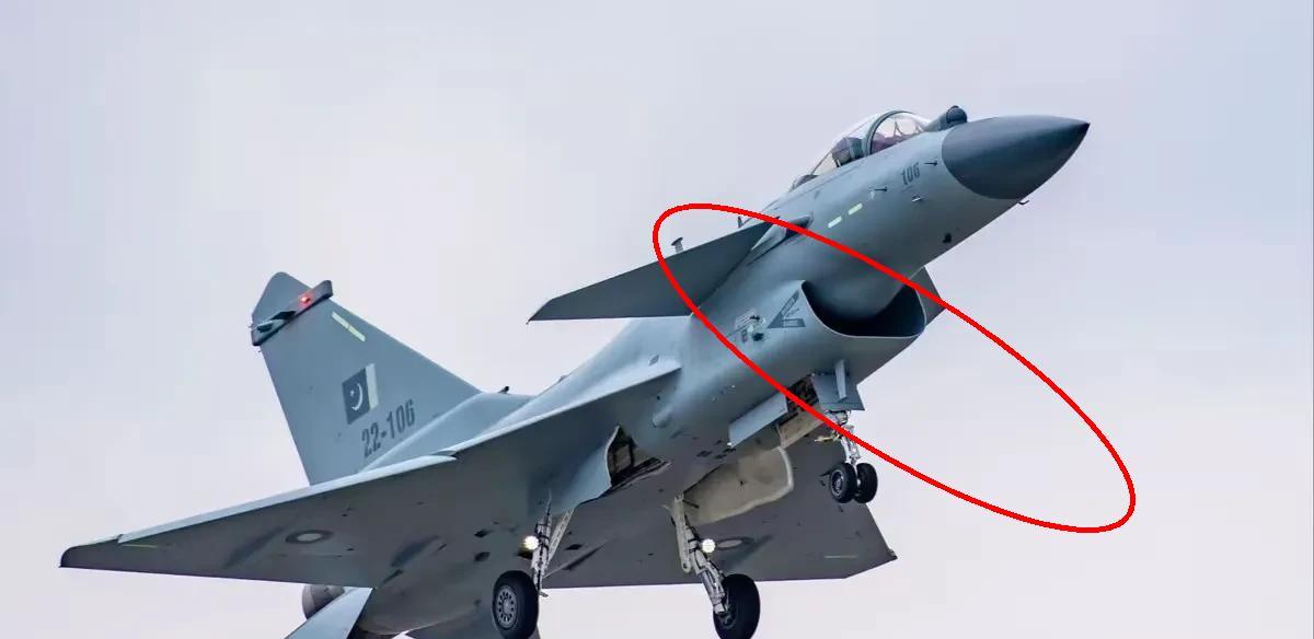 印巴空战暴露了中美俄的真实实力。美国耍了个心眼，战前就把F-16藏起来，让巴基