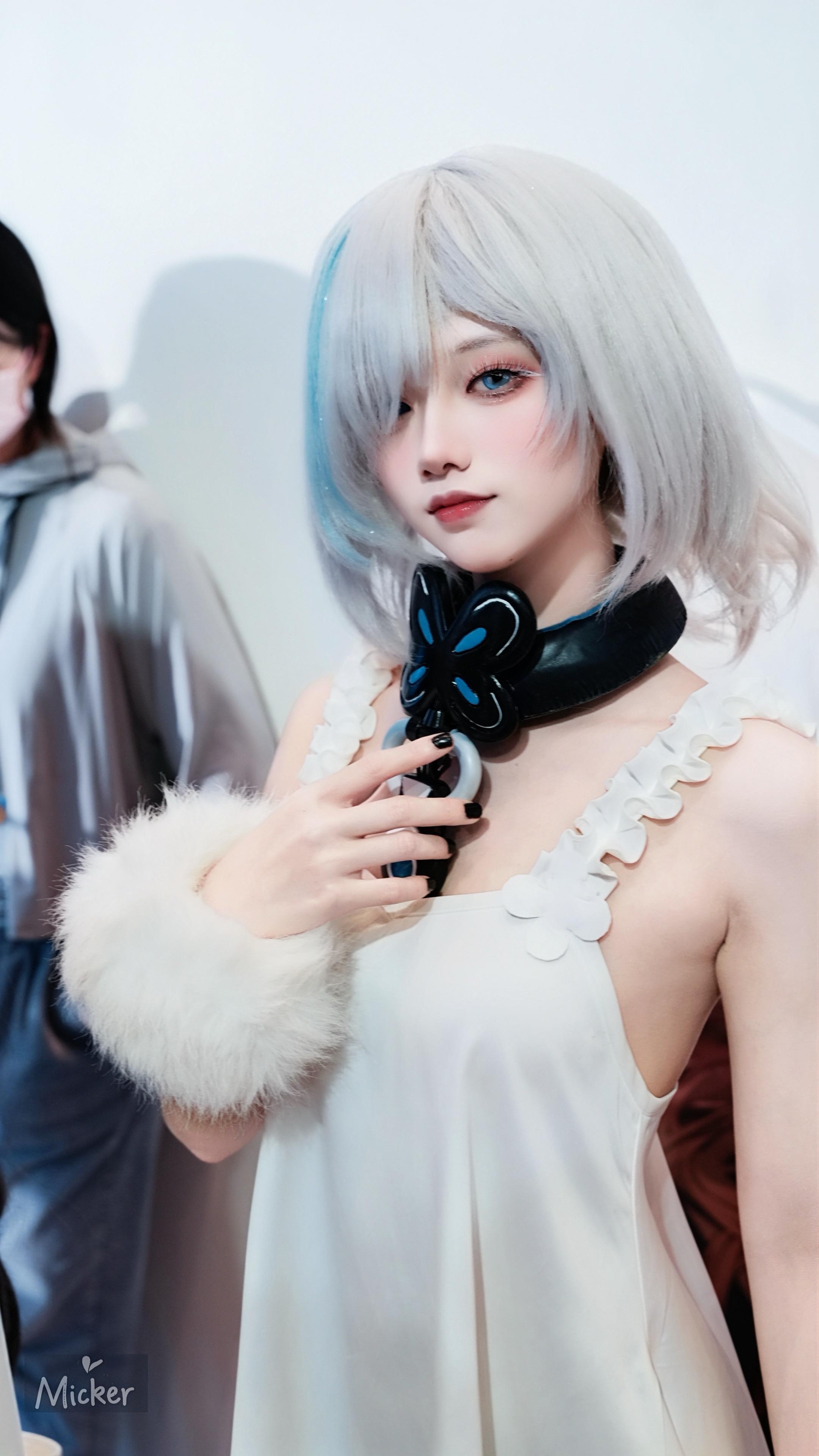 碧蓝清凉节cosplay.       第一次拍到彼晨