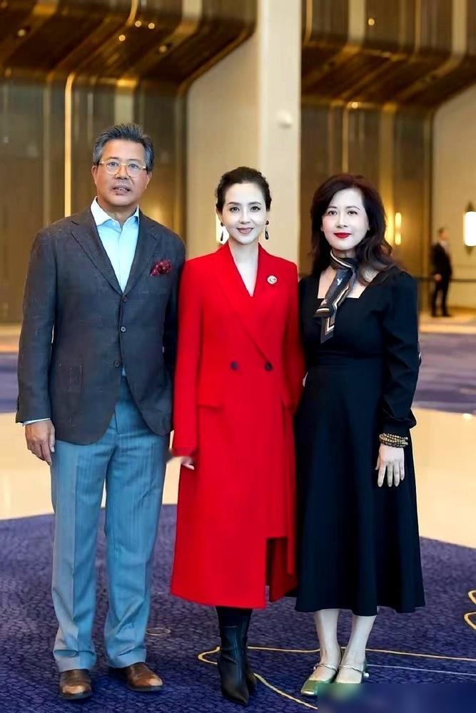 有件事我到现在都没想明白。就《人民的名义》里，祁同伟那个老婆梁璐，记得吧？那个一