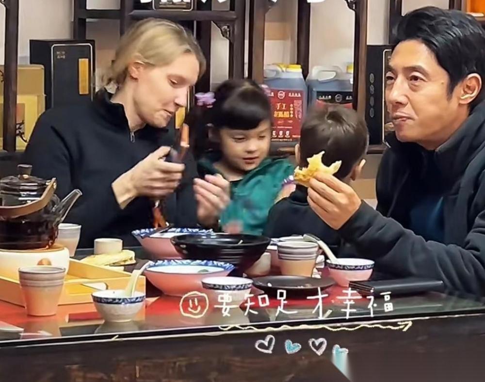 别信什么“完美人生”的鸡汤。看看撒贝宁，你就懂了。2026年清明小长假，50