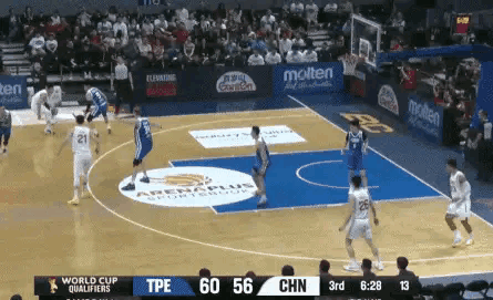 中国男篮老将高诗岩真是雪中送炭！在今天进行的中国男篮和中国台北男篮的焦点战中，当