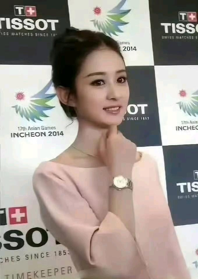 赵丽颖的早期，感觉丸子头和一字眉就是她带火的吧？