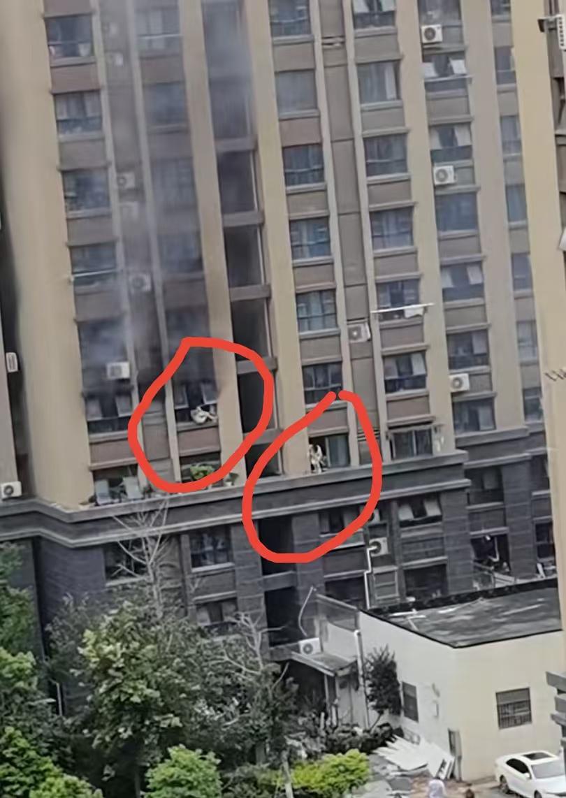 我是真没想到，连云港母女坠楼事件，居然还有隐情？事发时，旁边的邻居曾