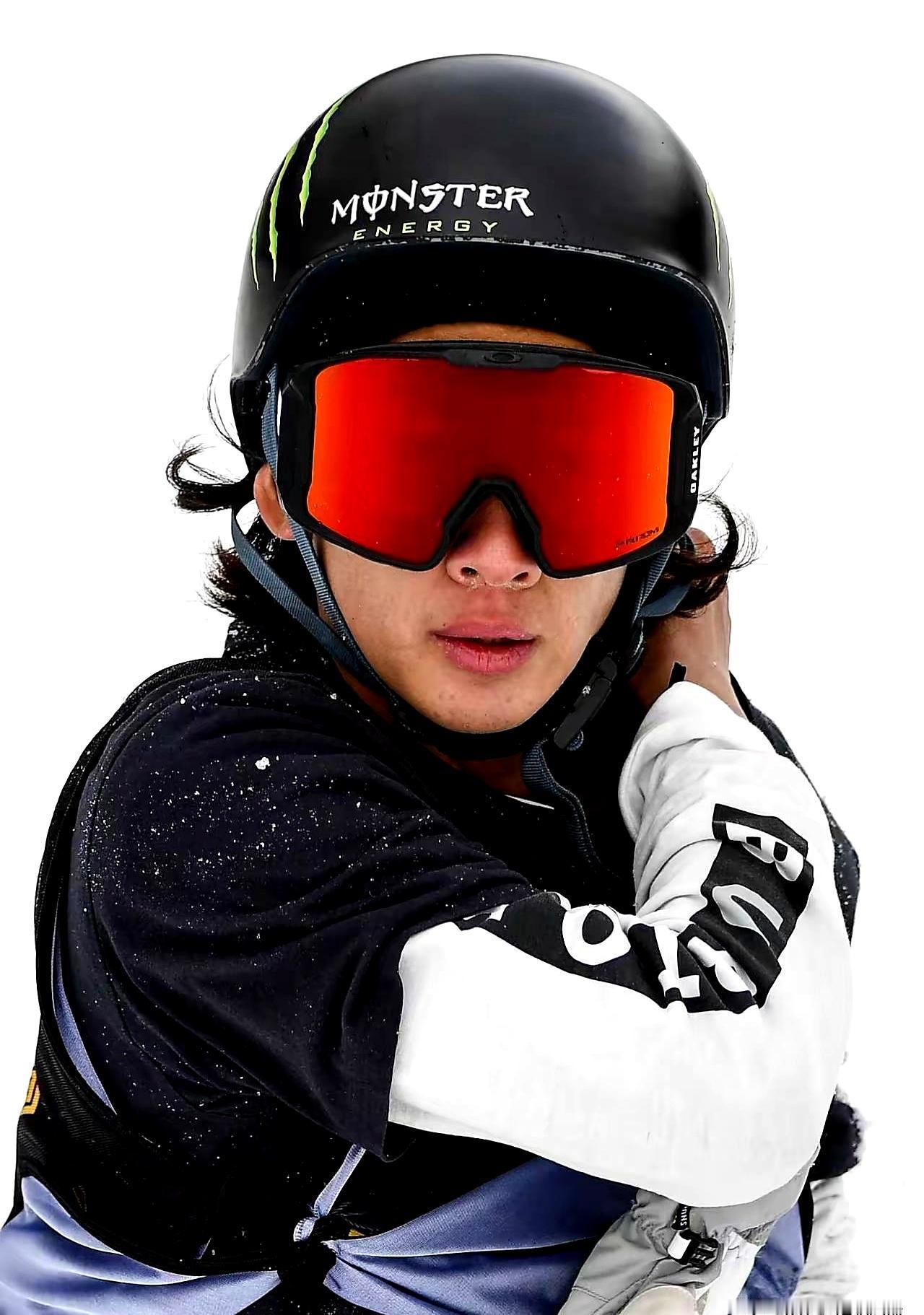 22分！卫冕冠军苏翊鸣第一跳直接摔懵，我以为这届冬奥会要提前结束了。但他第