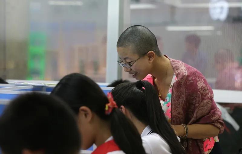 你有没有发现，中小学校长最初都是一个普通的一线教师。他们当普通教师那阵，只教一门