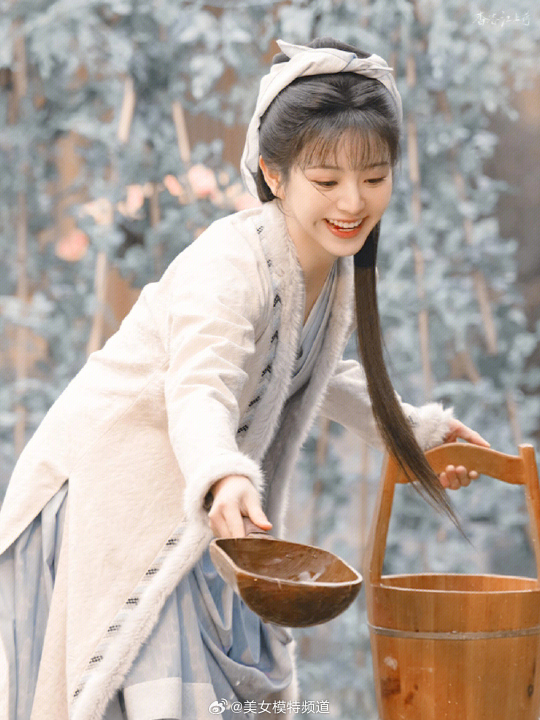 田曦薇古装穿搭