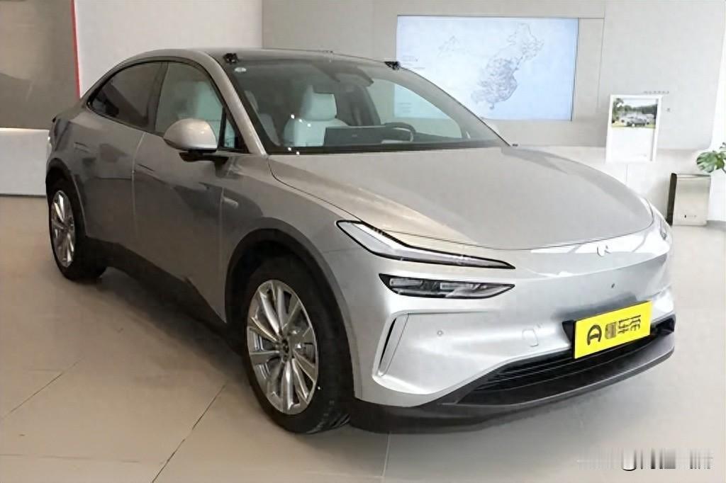 15万级纯电卷王！续航740km的乐道L60，凭啥干翻ModelY？手握