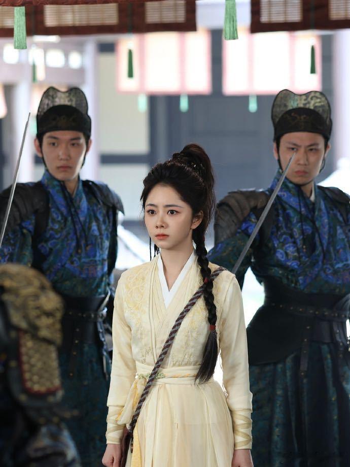 没人告诉我谭松韵网速这么快啊谭松韵这网速真的绝了，新梗旧梗都玩得飞起