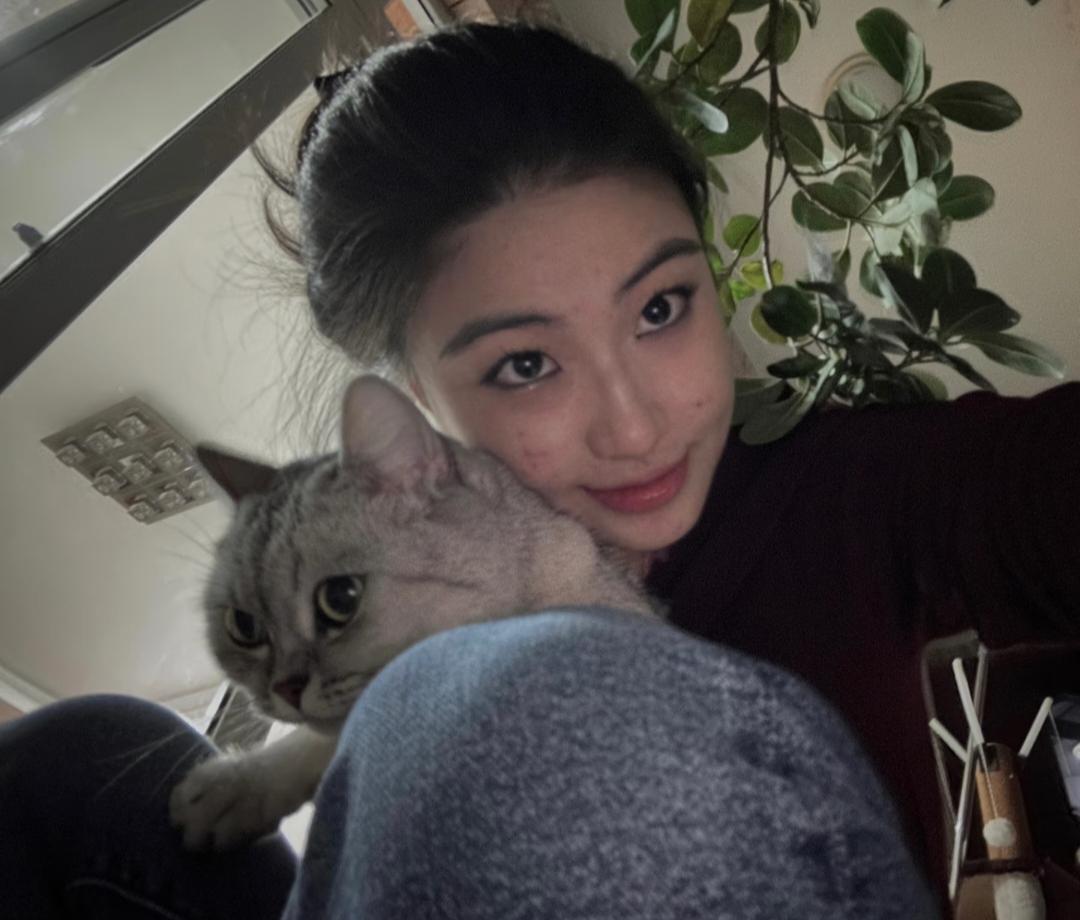 外甥女失业在家都快1年了，今年29了，工作3年了在杭州嫌工资低，又考研2次失败了