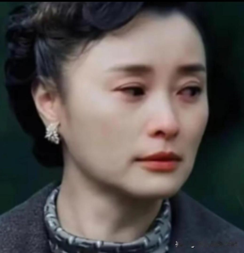 七十五年前在台北马场町响起的枪声在《沉默的荣耀》中再次响起，激起了国人埋藏在心底