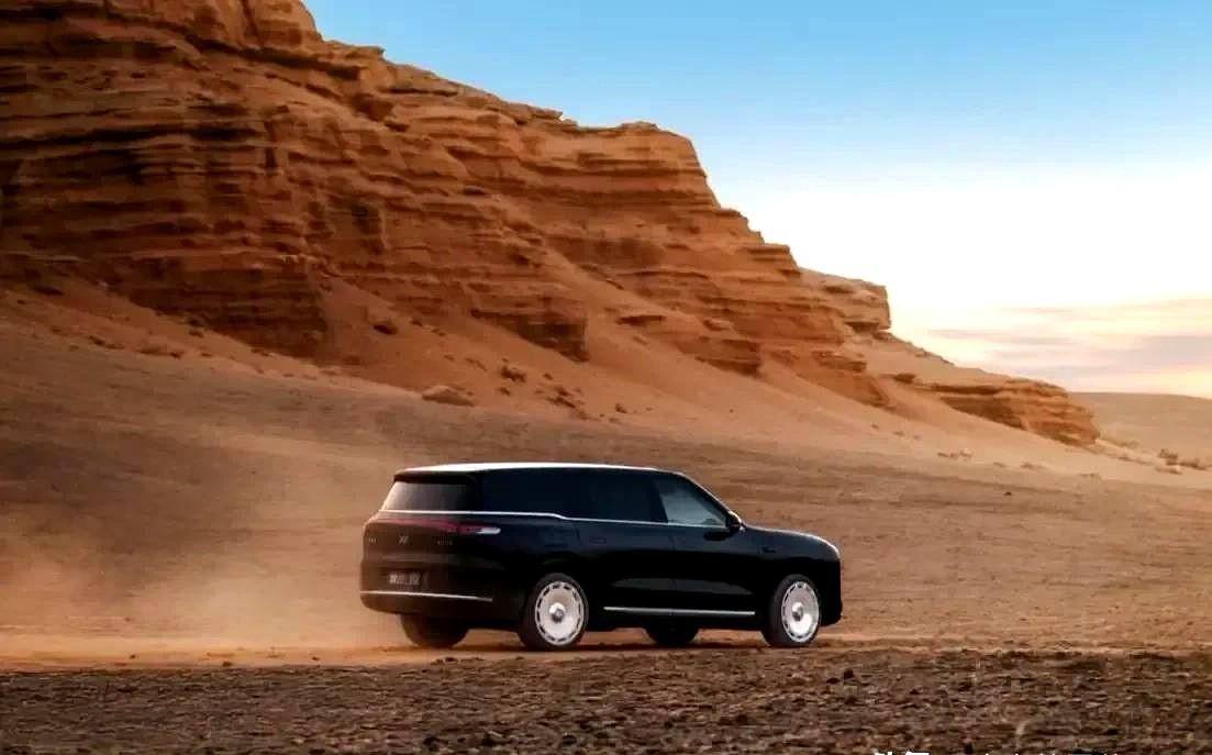 2025年车价大暴跌，降价最猛的五款车出炉。智己LS9是智己汽车推出的一款旗舰