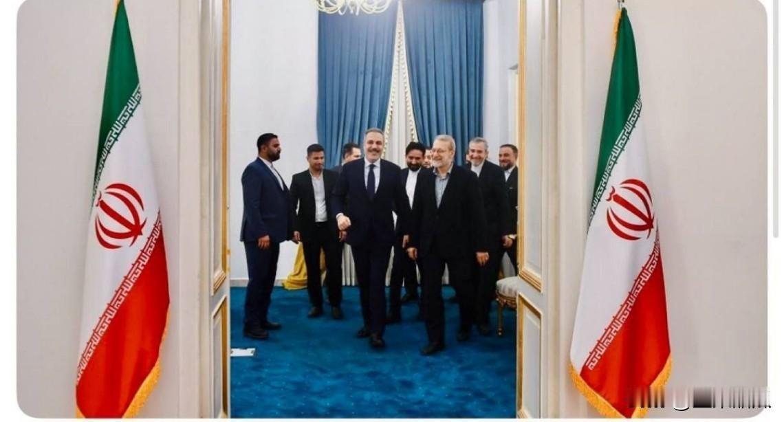 伊朗可能重返叙利亚。阿里·拉里贾尼致信土耳其外长：欢迎来到贵国，希望伊朗和土耳其