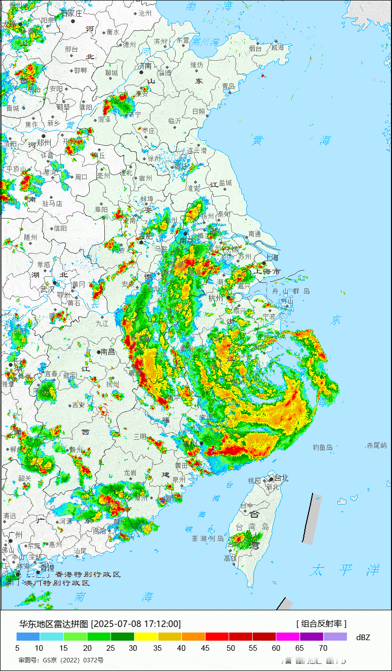 台风丹娜丝从雷达动画以及地面观测站的风向变化看，台风丹娜丝的中心，应该正在从洞