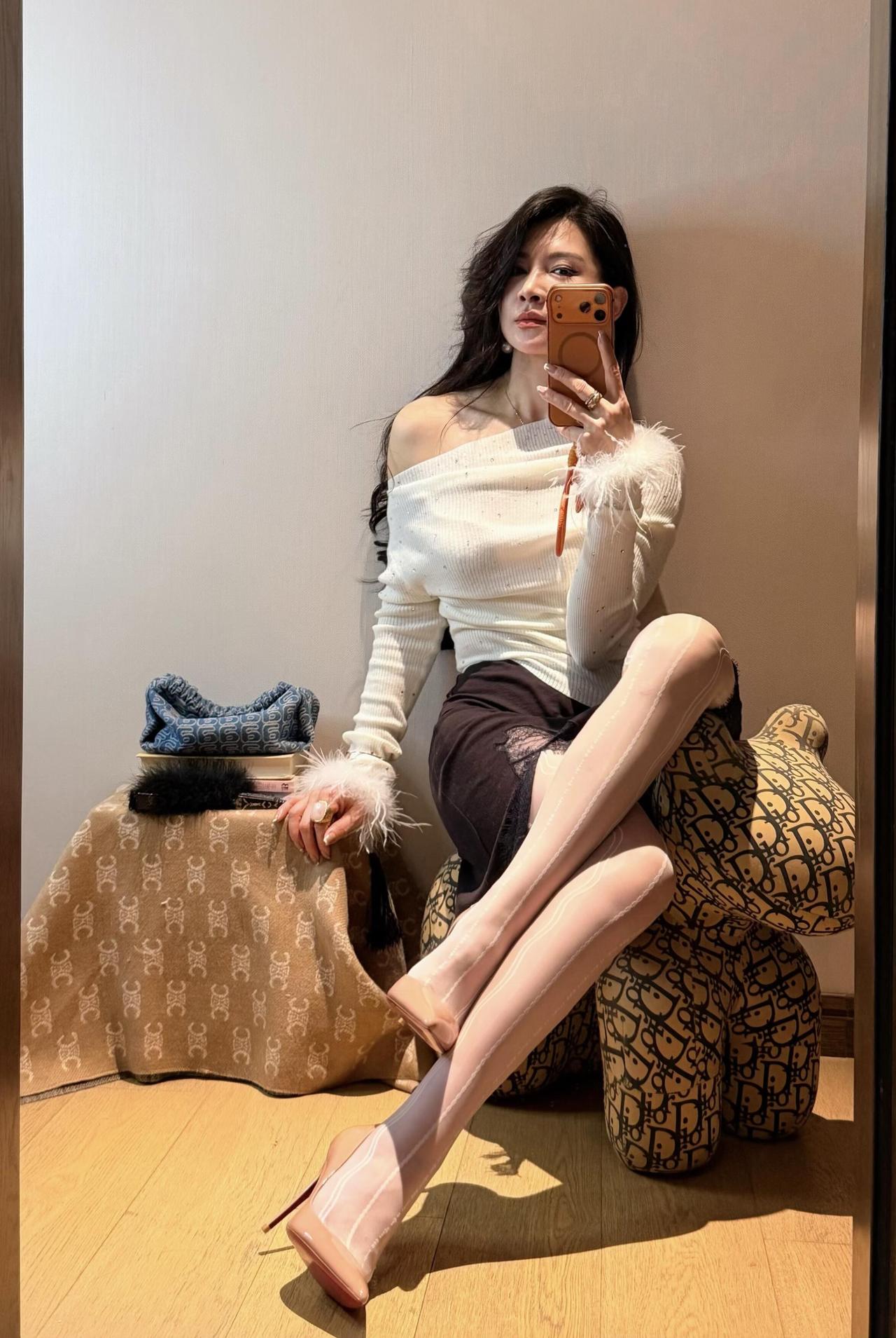 晒图笔记大赛什么样的女人更有魅力短丝袜搭配什么裤子什么鞋子好看呢