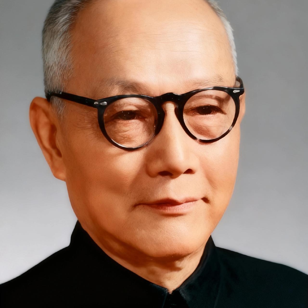 这位老人与吴石将军是莫逆之交，吴石将军牺牲后，他悲痛万分。作为党外人士，他直言不