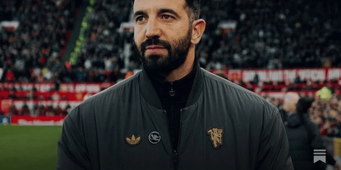 邮报独家: 曼联在抓内鬼, 弄清谁泄密的阿莫林启用4后卫一事