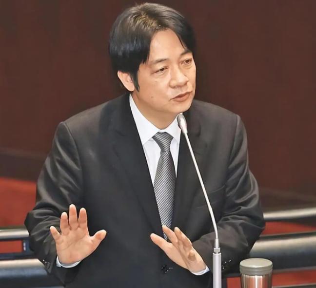 赖清德说，如果有人欣然接受九二共识，表示他是中国人。赖清德说这话本身就点破了