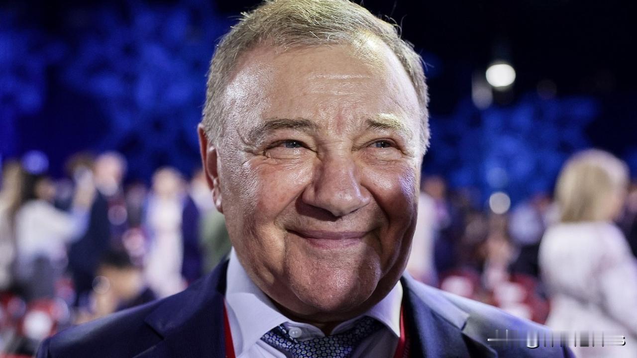 国有化的多莫杰多沃机场以半价卖给了普京最亲密的朋友俄罗斯亿万富翁阿尔卡季·罗