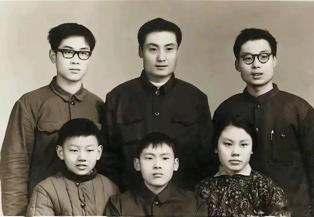 宗馥莉为什么没有得到家族中人的支持？妈妈的地位，决定了她的地位。35岁的宗庆后娶