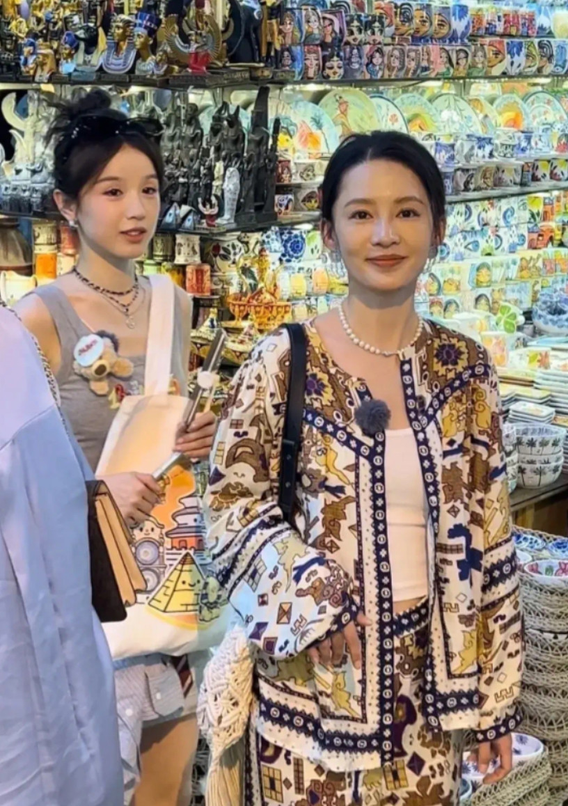 事实证明，再好看的男生和女生，也经不起时间的考验。
