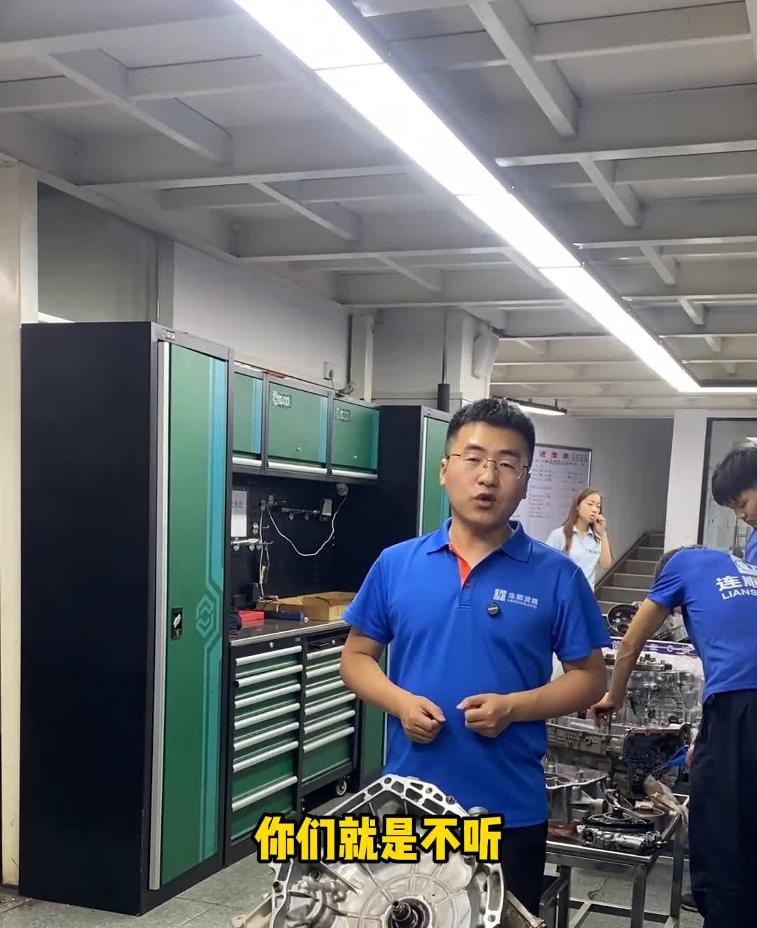本田思域大CVT钢带断裂维修。都和你们说过多少遍了，CVT变速箱千万不要暴力