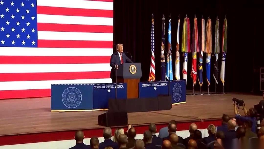 一觉醒来，家被卖了。而且还是刷手机刷到的新闻。格陵兰的议员估计脸都气绿了，只