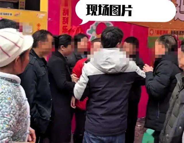 重庆一彩民刮中百万彩票, 却被彩票点抢回? 官方回应了