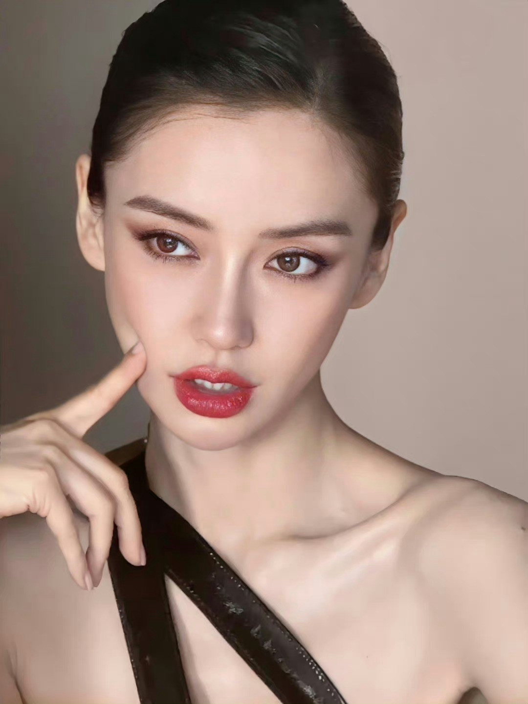 angelababy杨颖美妆代言宣传​​​