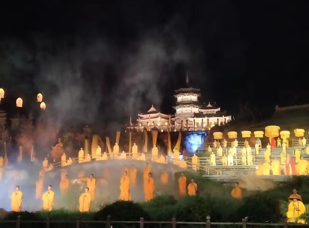 中美贸易战要是往最坏了走，无非两种结果：一是擦枪走火演变成战争，而且十有八九是美