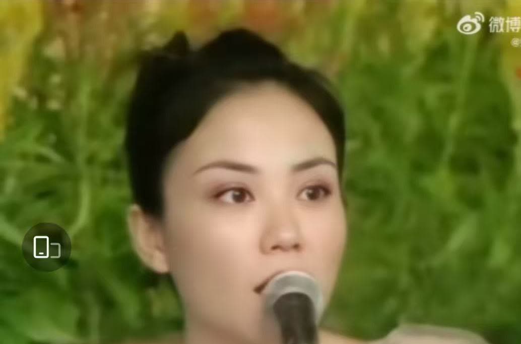 我想提醒赵丽颖粉丝，分清楚真性情和没礼貌口无遮拦，它们本来就是两回事。娱乐圈