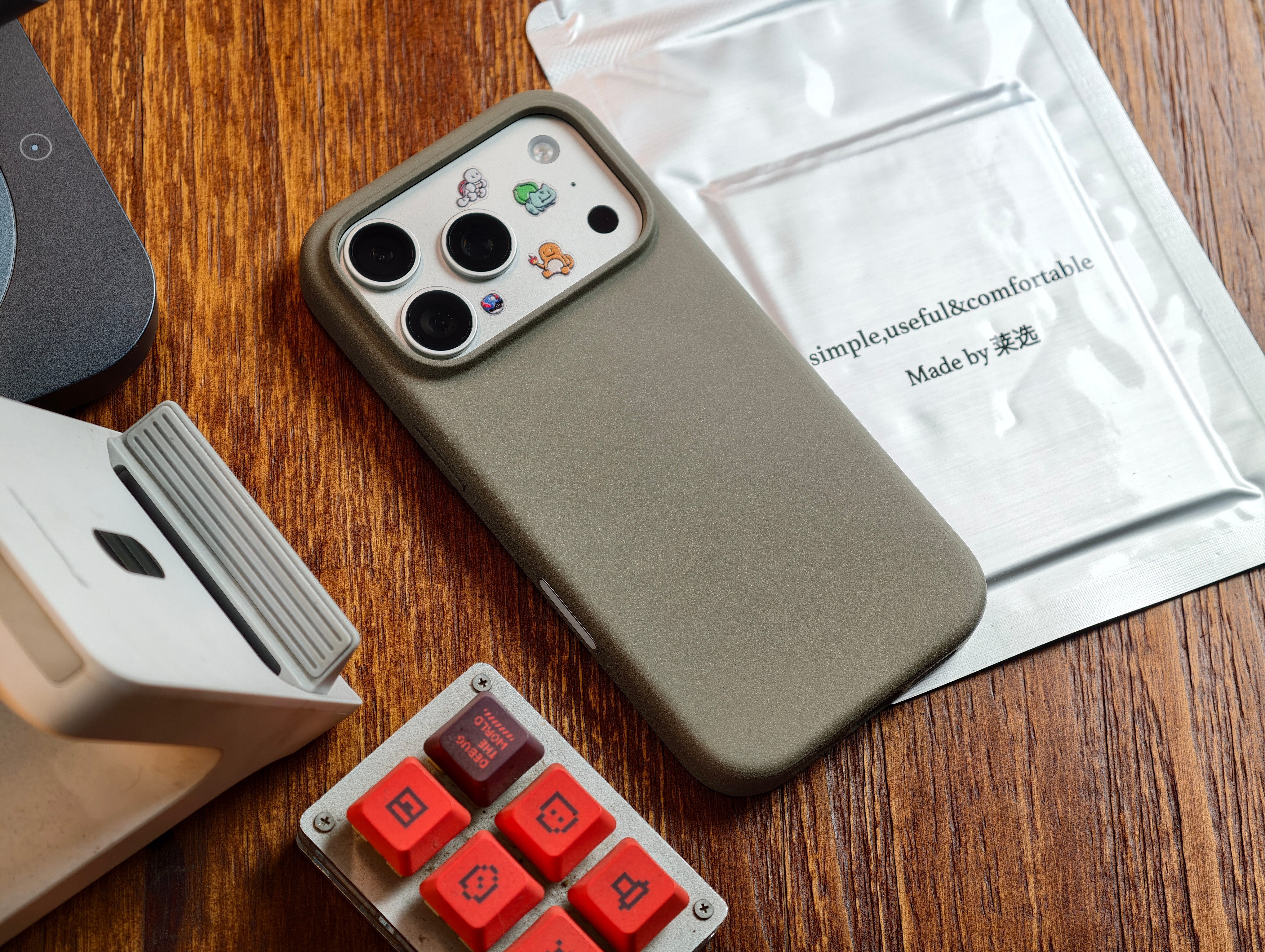 这壳我真的吹爆，我才知道居然做了iPhone17系列的砂岩壳，这手感好多年没体