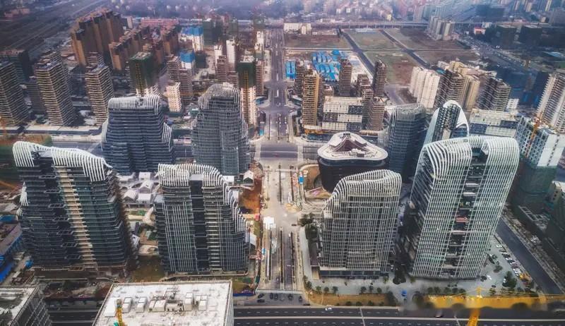 宁波楼市今年还是降了不少。现在宁波楼市的二手房成交量那么高，看来还是靠以价换量