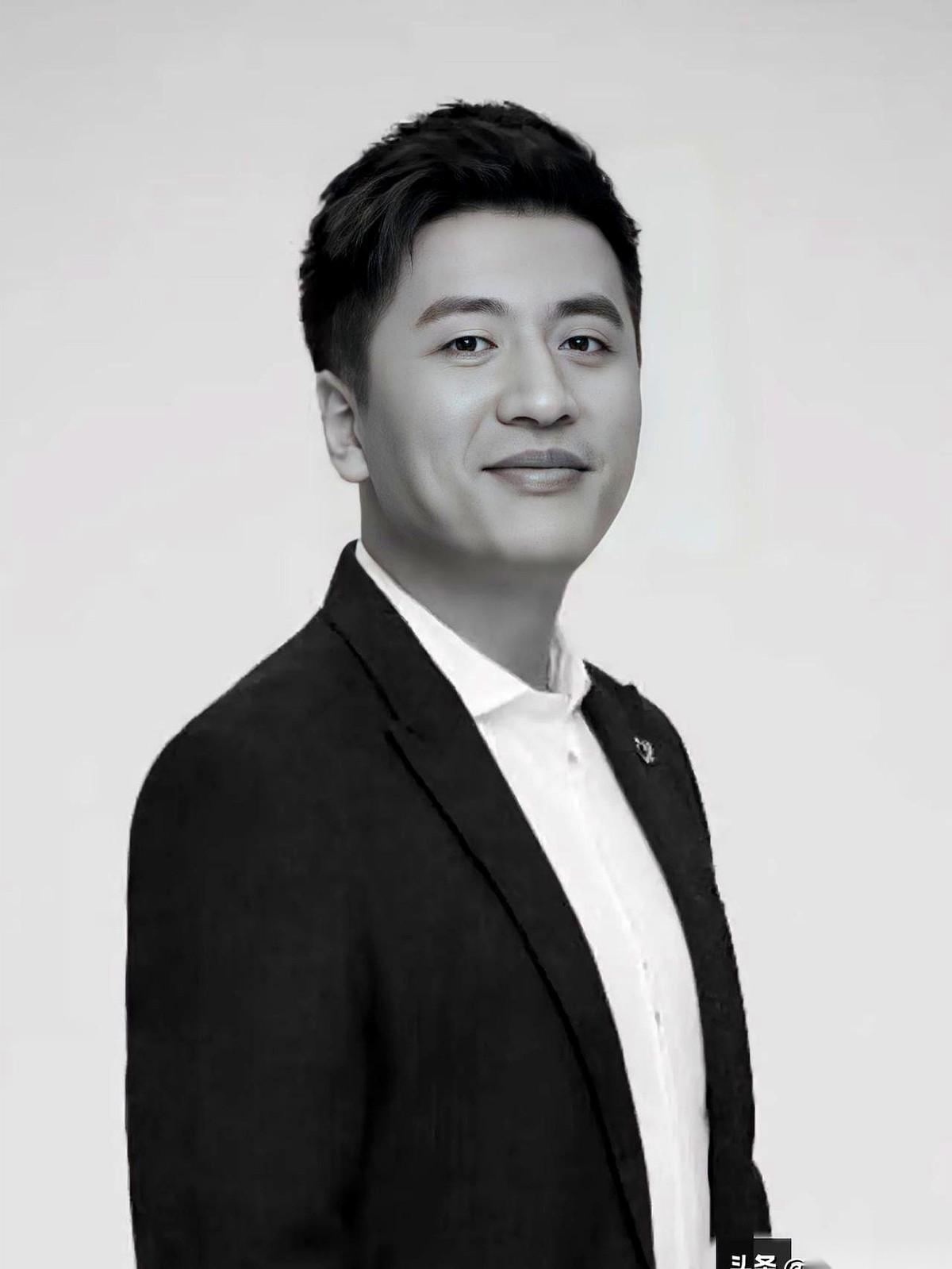 一个搞高考报志愿的东北大哥，走了。结果，意大利的AC米兰，居然发了篇悼文送他。