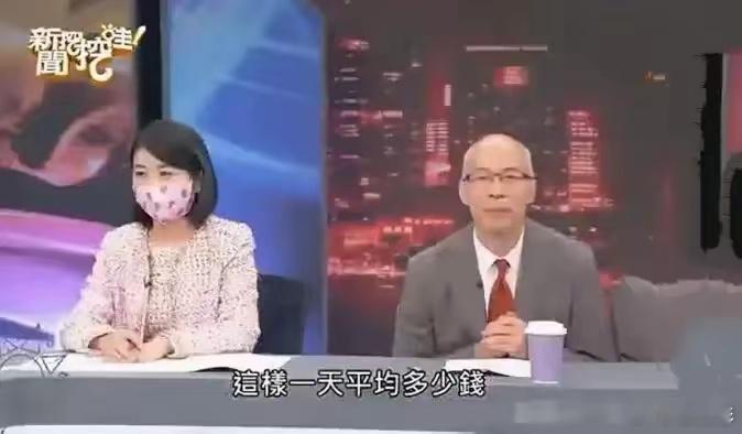 看大小S刚出道时的样子，就知道这对姐妹的骨架很细，个子也不高，因为当年她们和台湾