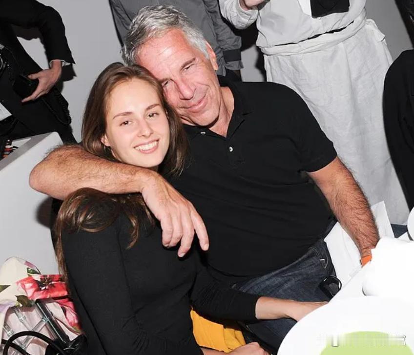 爱泼斯坦前女友放狠话：我若意外身亡，全案秘密即刻曝光🔥2026.2.9