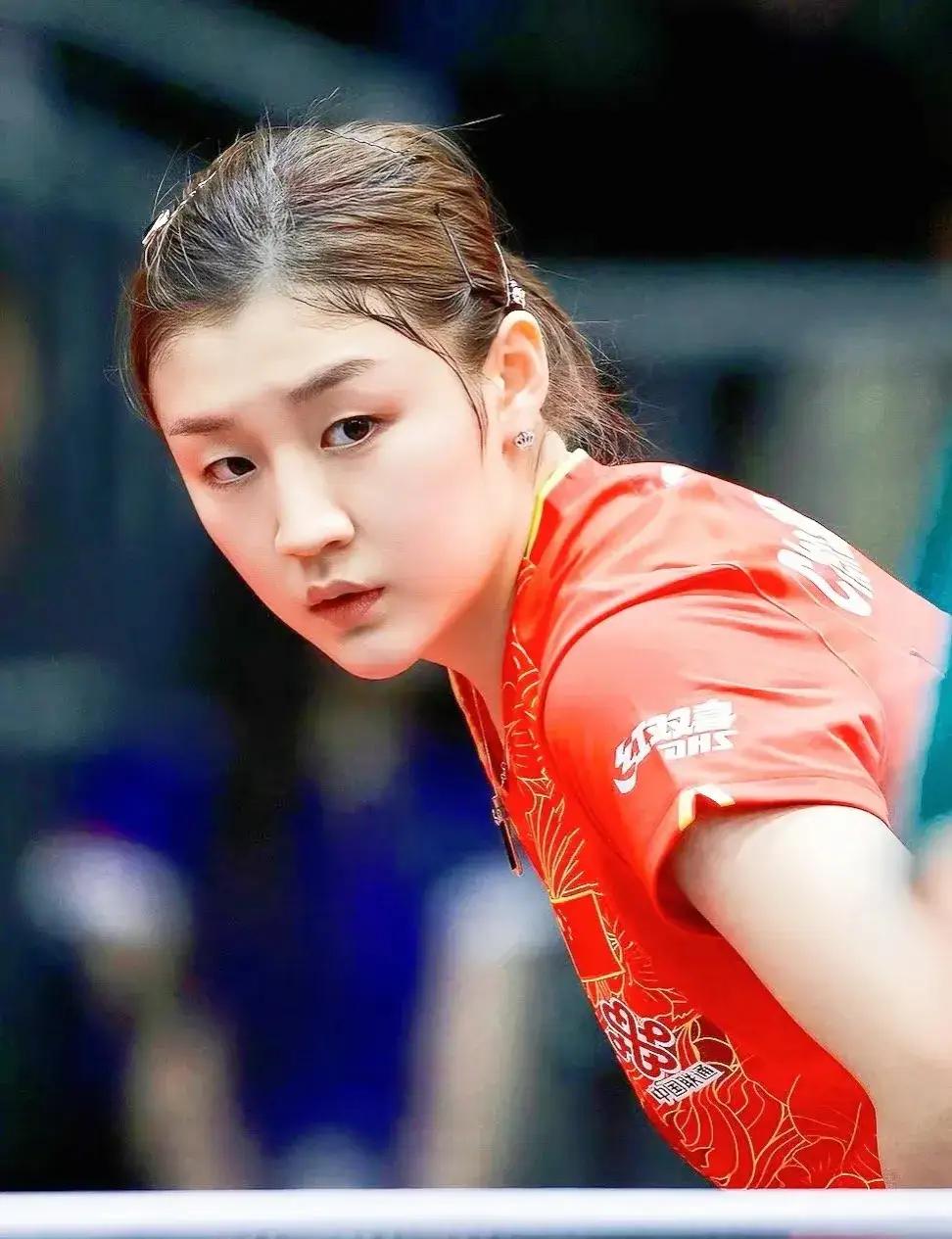 莎莎、佳佳、蒯曼接连沉默，只因陈梦这波操作太逆天。八强赛4-0速胜佳佳，对阵蒯