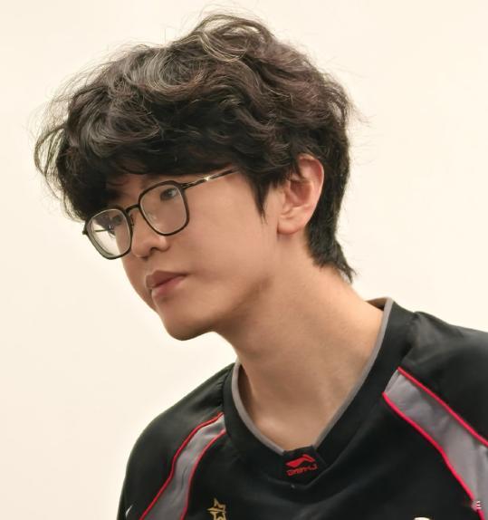 涅槃四叔回来了风月不对了怎么哪都有他tes等着！Jiejie四入涅槃EDG重