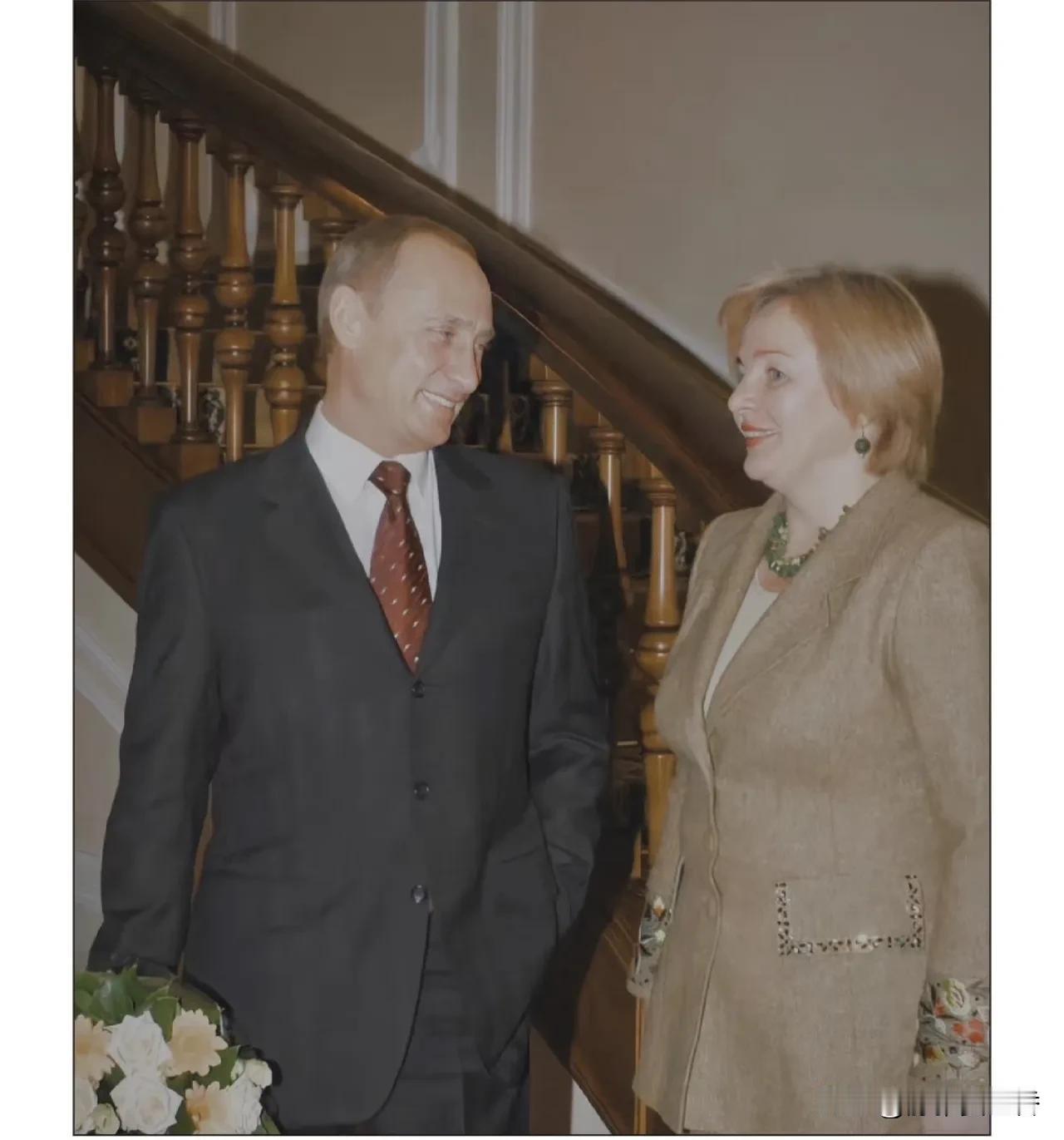 这下瞒不住了，70多岁的普京都恋爱了，还是在全球直播的记者会上亲口说的！