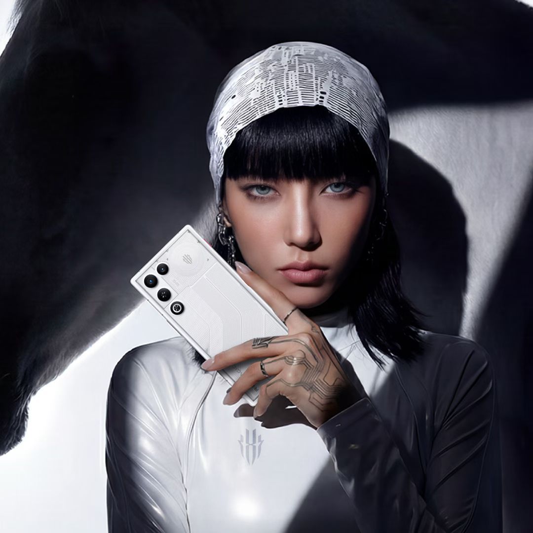 红魔11air有点东西，7.85mm机身厚度还能塞进散热风扇